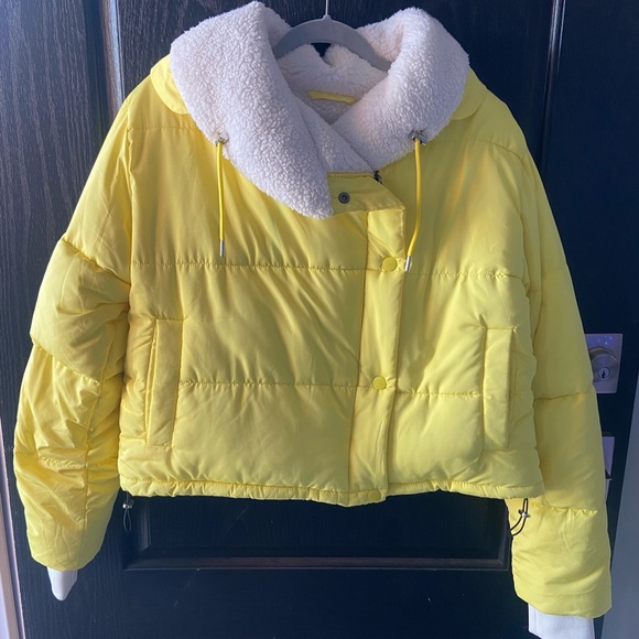 Urban Outfitters Marlow Puffer Jacket - Picture 3 of 10